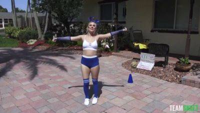 Team Loyalty: Pornstar's Perspective / 03.10.2021 - porntry.com