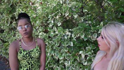 Nathou, 23, is doing some crazy things! - hotmovs.com