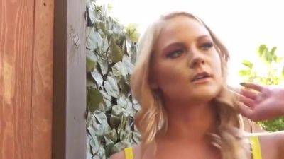 Open And Happy - upornia.com