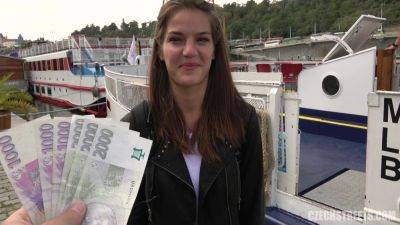 The Shiest Girl Ever - hclips.com