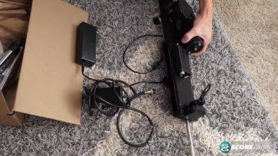 Vanessa The Fuck Machine And The Delivery Man - videomanysex.com