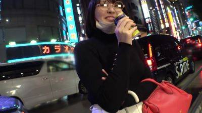 ものすごいオパイをしたオンナを誘ってたっぷり楽しむ事にする - senzuri.tube