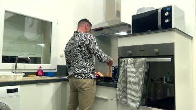 Jade seduces her lesbian best friend Miss Alice Wild - hotmovs.com