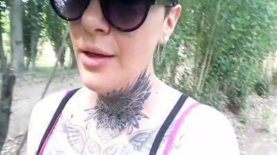 And Squirting In A Park - hclips.com