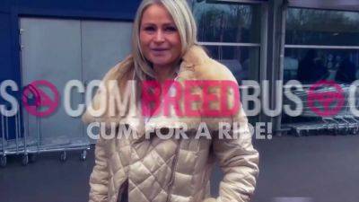 Skinny pornstar Gina Gerson Wants a Ride in the BreedBus - hotmovs.com