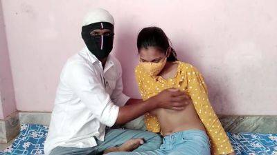 Bhai Ne Bahan Ko Jamkar Choda Jab Gharwale Pass Ke Room Me The - hclips.com