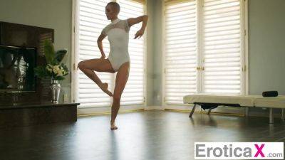 Slim Balerina Makes Loves To Bf - EroticaX - hotmovs.com