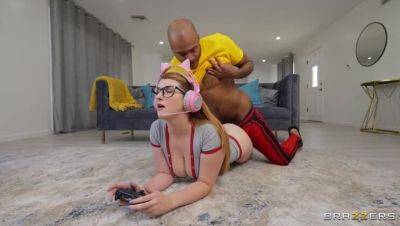 Bess Breast - Crafty Landlady MILF vs Cheating Tenant & Large Natural Ginger GF - Musa, Charlie, & Bess / 1.3.2022 - xxxfiles.com