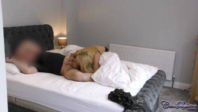 April Paisley: Hot & Ready! - veryfreeporn.com