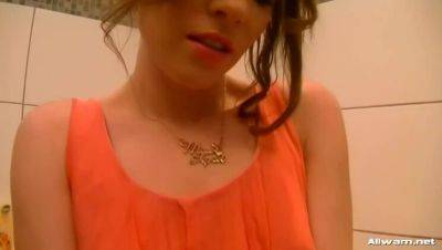 Leony Aprill - Get Soaked: Leony Aprill's Solo Shower - veryfreeporn.com