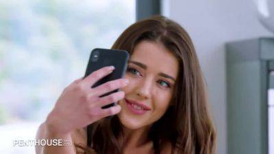 Sybil: Afternoon Delight with a Brunette & Big Ass - xxxfiles.com