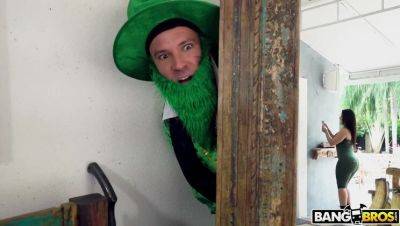 Rose Monroe - Sean Lawless - Rose Monroe & Sean Lawless: Outdoor Encounter / March 16, 2020 - veryfreeporn.com