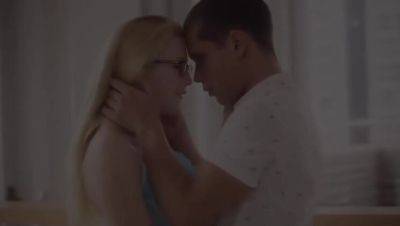 High-Rise Encounter - Blond Sammy's Hand Job - xxxfiles.com