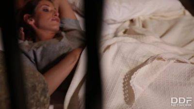 Clea Gaultier - Clea Gaultier: Get a Face Full of Cum on Her Big Ass - xxxfiles.com