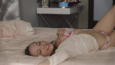 Adorable Brunette - Aubrey's Solo Toy Play - xxxfiles.com