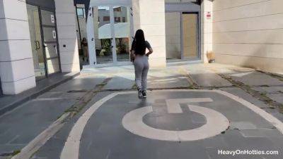 Reverse Reading: Big-Titted Brunette Roma Amor - porntry.com