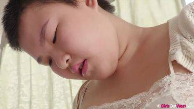 Felicity's Big Tit Peep Show - xxxfiles.com