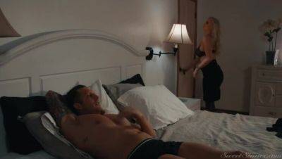 Lesbian Encounter: Blonde & Brunette (MILF) - porntry.com