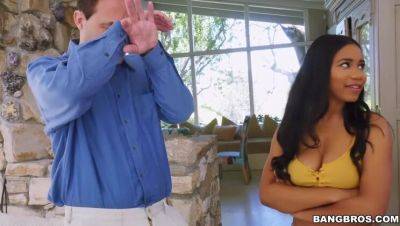 Jenna Foxx - Jenna Foxx's Generous Help: Assisting Mom's Boyfriend to Ejaculate Outdoors / 31.03.2017 - porntry.com