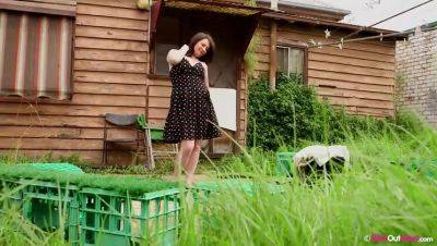 Bianca B: Al Fresco Orgasms - xxxfiles.com