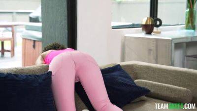 Brunette Babysitter's Joyride / 17.09.2021 - porntry.com