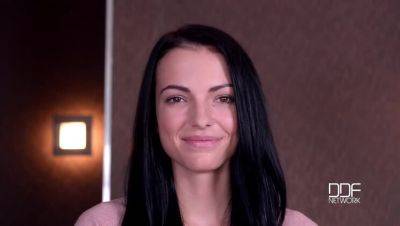 Sapphira: Mesmerizing Solo Performance - xxxfiles.com