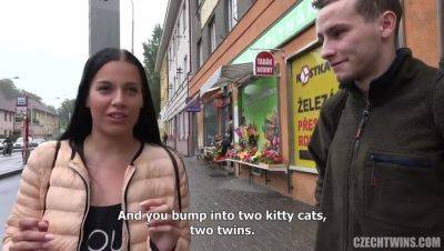 Czech Sisters in Threesome - porntry.com - Czech Republic