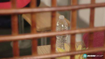 Yoga Jerking & Sucking - hotmovs.com