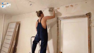 Swife Katy - Fucked A Worker For Not Coping With The Work On Time, Finished On The Face - upornia.com