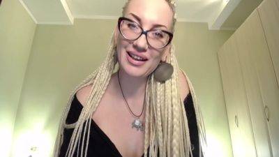 Bad Ass Bitch - Laugh On Tiny Dick 5 Min - hclips.com