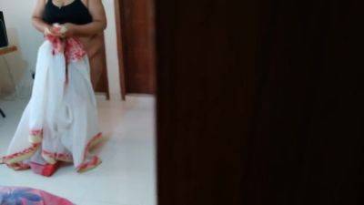 Jab Anjali Bhabhi Saree Badal Rahi Thi, Unhe Khidki Se Dekha Aur Chudai Karne Ke Liye Jabar - desi-porntube.com - India