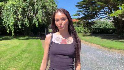 Clara, 18, threesome and sodomy in a castle! - hotmovs.com