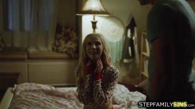 Kenzie Reeves - Kenzie Reeves And Kenzie Reeve In Petite Stepsis Face Fucked By Stepbro - upornia.com