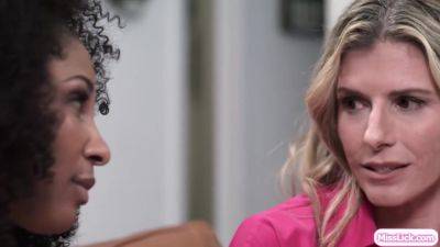 Ebony stepdaughter scissoring with big tits blonde stepmom - hotmovs.com