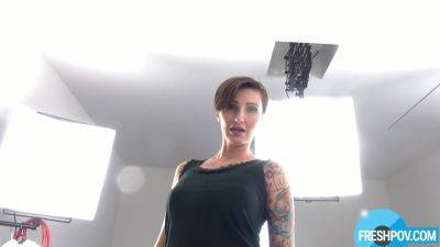 I Came to Fuck! Short Hair MILF Gabriele Quoci for FreshPOV - txxx.com