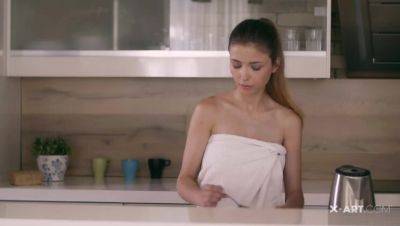 Massive Tit Brunette's Solo Orgasm - xxxfiles.com