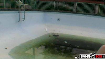 Lifeguard On Duty - porntry.com