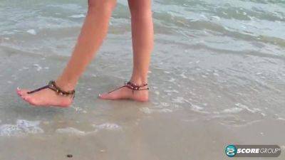 Sandy Toes - upornia.com