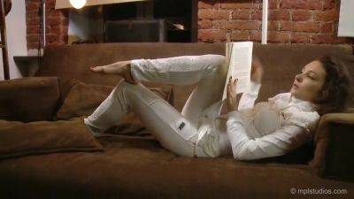 Mplstudios - Raina - upornia.com