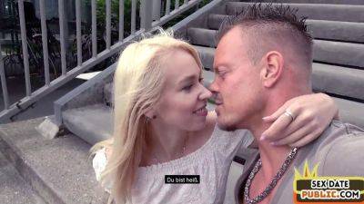 Arteya gets her pussy pounded in public by a random sex date - sexu.com