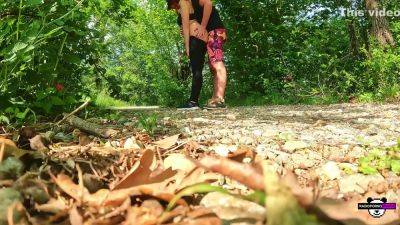 Outdoor Full Sex And Facecum - hclips.com