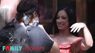 Jennifer White - Jennifer White can't wait to see her step son again in this steamy inside job - sexu.com