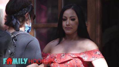 Jennifer White - Jennifer White can't wait to see her step son again in this steamy inside job - sexu.com