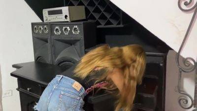 While Im Looking For The Keys To My House My Stepdad Fucks Me Hard My Small Pussy - hotmovs.com