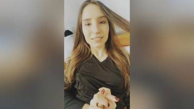 Ukranian Twins Make Out - hclips.com