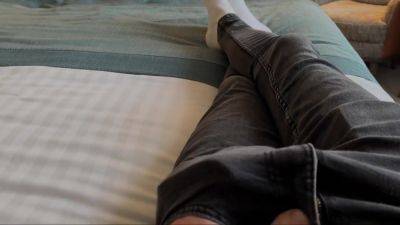 Hot Share A Bed In A Hotel - upornia.com