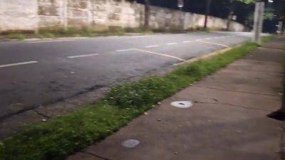 Punheta Arriscada No Ponto De Onibus Ao Lado De Uma Desconhecida Linda E ? 6 Min - upornia.com