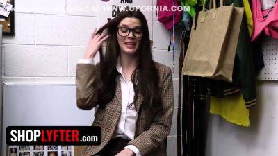 Fiona Frost - Fiona Frost And Giovanni Francesco - Case No. - The Spoiled Thief - upornia.com