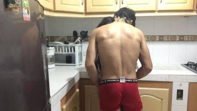 Im In The Kitchen Washing The Dishes My Boyfriend Arrives Very Hot His Penis Hits Me He Takes Of - upornia.com