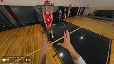 Cheerleaders Fuck And Blow In Hot Threesome Vr P - upornia.com